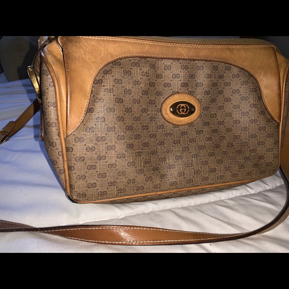 Vintage Gucci cross body bag